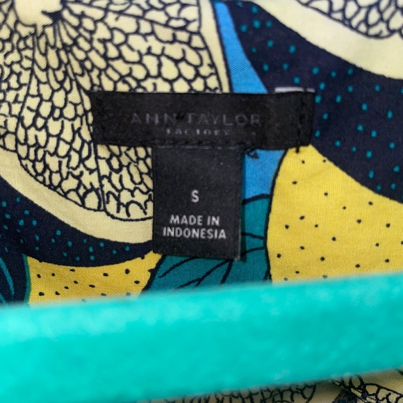 EUC Ann Taylor Factory Split Open Back Sleeveless Lemon Tank Top Size Small - Picture 2 of 4